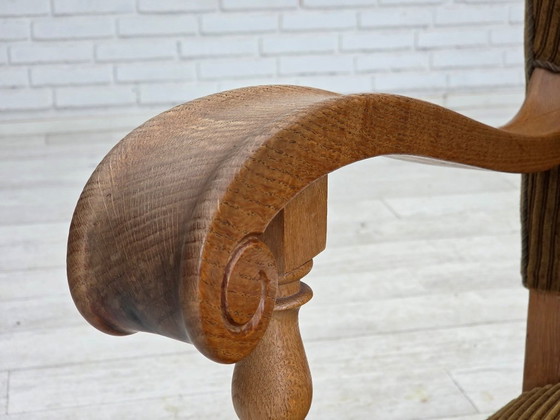Image 1 of Anni '70, poltrona scandinava con schienale alto e ala, mobili in velluto a coste, legno di quercia intagliato.