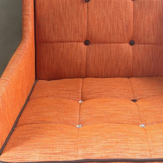 Image 1 of Oranger Stoff-Schalenstuhl im Mid-Century-Modern-Stil