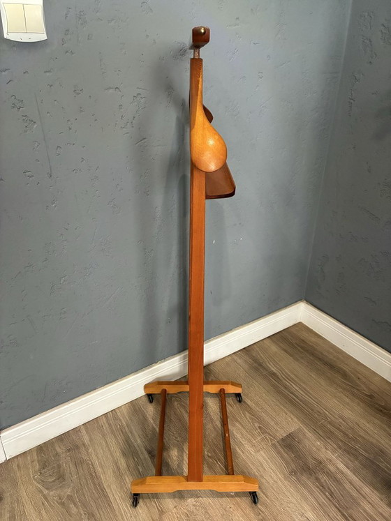 Fratelli Reguitti valet stand on wheels, beech, Italy, 1960s, Coat racks, Wood, Brass, Brown (photo 5 of 7)
