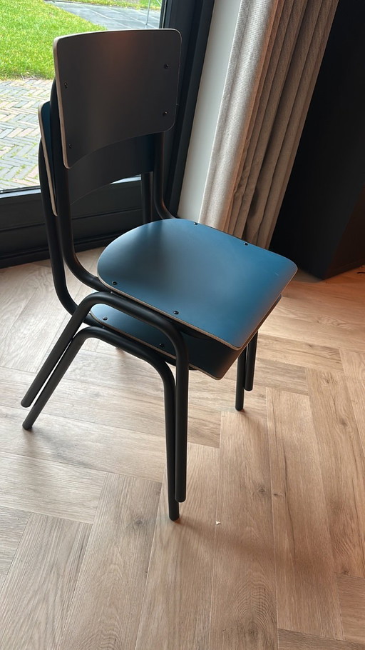 2 x chair back to school Zuiver