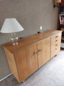 Buffet/meuble vintage en bois massif, entièrement fait main, style moderne du milieu du siècle, années 1950/60.