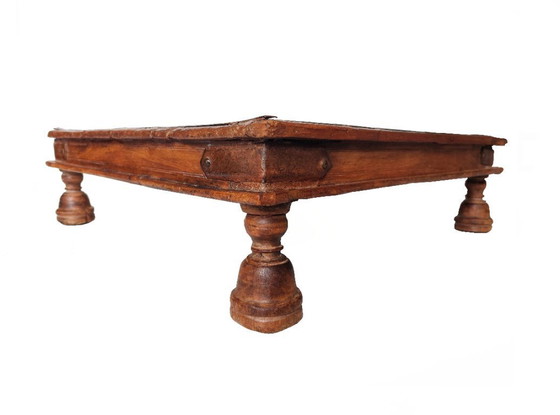 Image 1 of Table rituelle indienne ancienne de type Bajot bois et laiton – Rajasthan ou Gujarat – fin XIXe siècle
