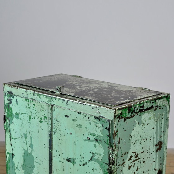 Armadio industriale in ferro, anni '70 – Armadi contenitori, Iron, Metal (photo 8 of 12)
