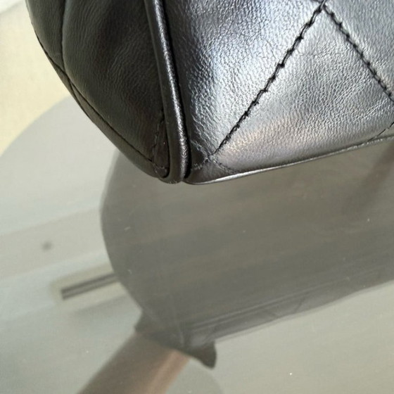 Image 1 of Chanel Clutch mit Kette – Gestepptes Lammleder, Schwarz, 24-karätige Goldbeschläge, Serie 3