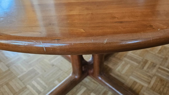 Runder Esstisch aus Holz mit Ausziehplatten, Dyrlund, Esstische, Braun (Foto 4 von 9)