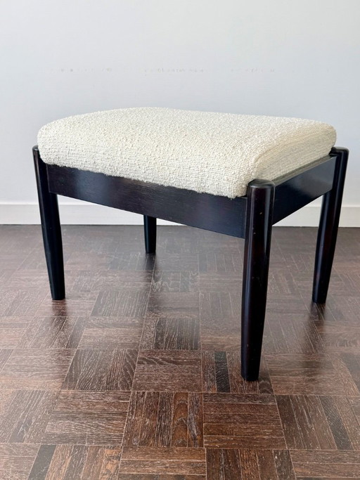 Poggiapiedi Scandinavo Vintage Tessuto Bouclé – hockers en poefs, Textile, Wood (photo 2 of 11)