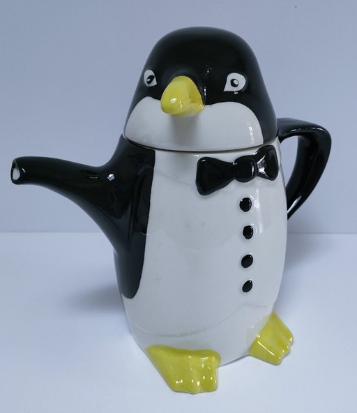P&K Steingut-Pinguin-Teekanne aus den 70er Jahren