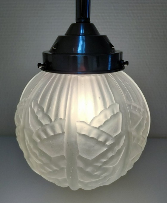 Image 1 of suspension art déco globe verre monture métal chromé
