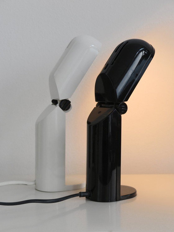 Zwart-witte plastic Tafellampen, Italië, jaren '60, set van 2 – Kunststof (photo 3 of 26)