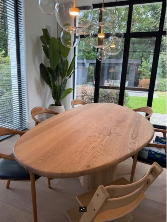 Image 1 of Mesa de comedor (Hugo van Fontein) de roble macizo cepillado