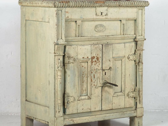Solid Wood Antique Refrigerator (Budapest, c.1900) – Storage cabinet, Aluminium, Iron, Rustic (photo 2 of 9)