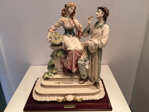 Magnifique grande sculpture (40 cm de haut et 35 cm de large) de la collection Valentino by Miriam.