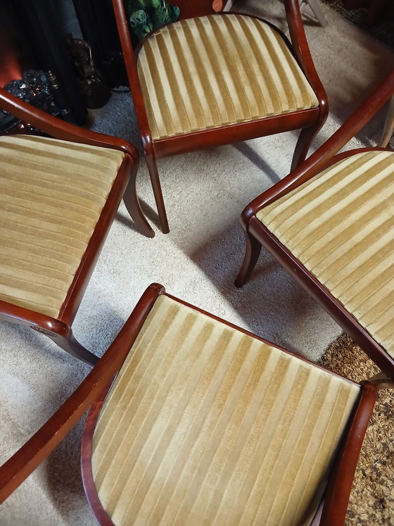 Set di quattro sedie da pranzo classiche a forma di gondola – Velvet, Wood (photo 13 of 15)
