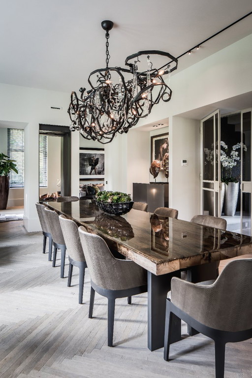 Brand Van Egmond Delphinium 250 cm matt black