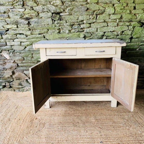 Image 1 of Antieke werkplaatskast / dressoir