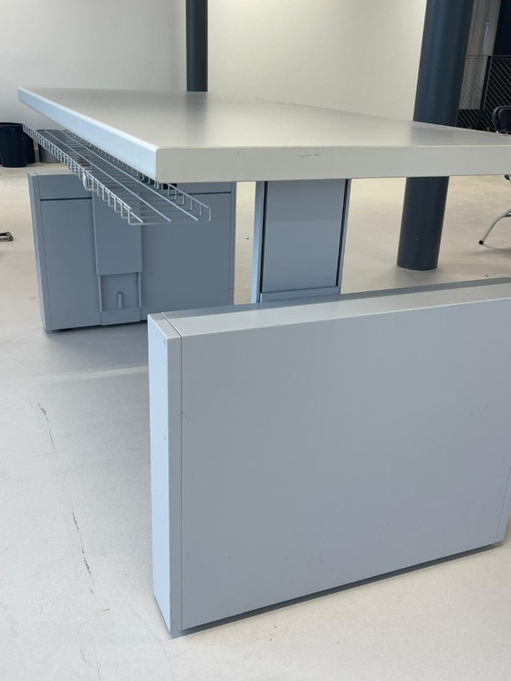 Image 1 of scrivania regolabile in altezza