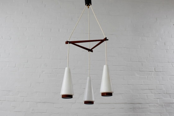 Deense teakhouten plafondlamp Deens design mid-century jaren 60 – Hanglampen, Wood, Glass, Mid Century Modern (photo 5 of 13)
