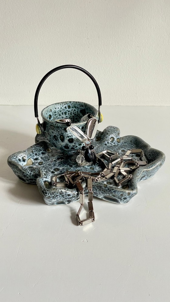 Image 1 of Piatto portaoggetti in ceramica vintage VILLAURIS