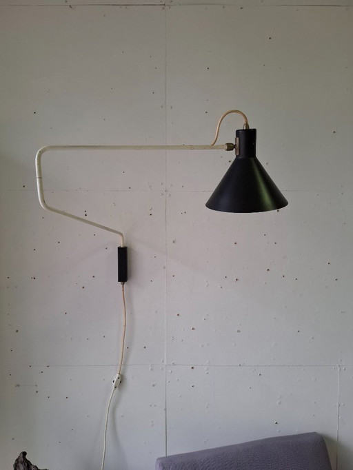 1x Anvia wall lamp paperclip