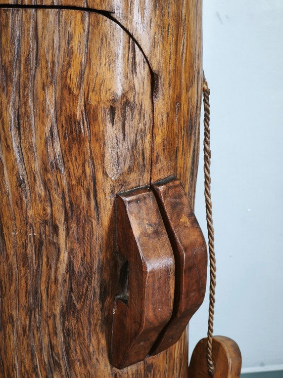 Armoire Sculpturale Brutaliste Française en Bois d'Orme Massif des Années 1960 – Armoires de rangement (photo 6 of 16)