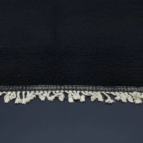 Eenvoudig zwart handgemaakt wollen vloerkleed 250cm x 150cm – Vloerkleden en tapijten, Wool, Modern (photo 8 of 9)