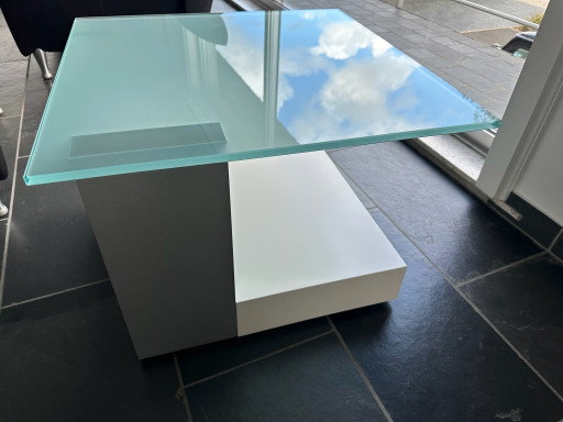 Table d'appoint design Rolf Benz sur roulettes