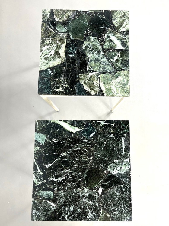 Image 1 of Beistelltische aus grünem Marmor im Mid-Century-Modern-Stil, 1960er Jahre.