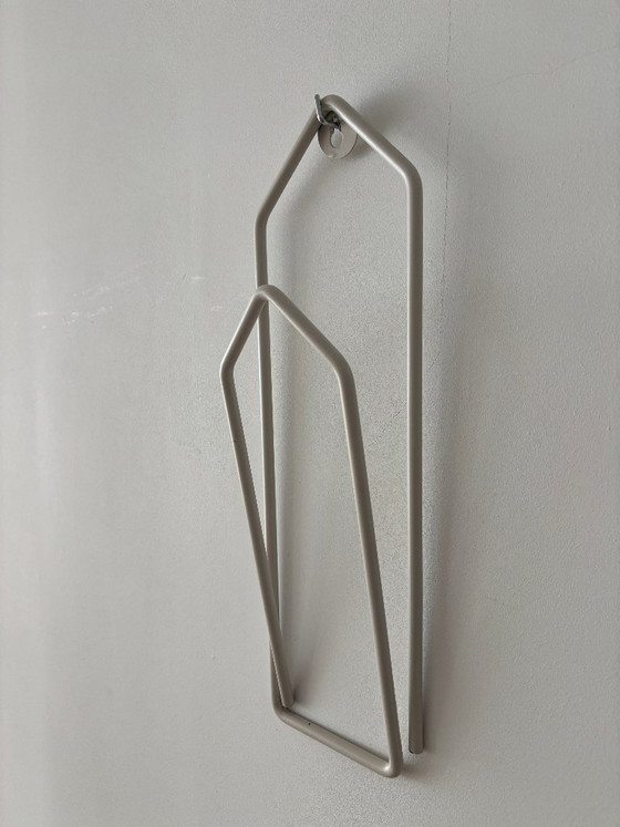 Vintage Minimalist Wall-Mounted Clothes Hanger – White Metal – Wall decoration (photo 5 of 9)