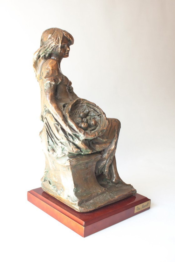 Image 1 of Beeld van een vrouw. Vrouwensculptuur. Sculptuur van Pau Marcell. Vrouwensculptuur. Verzamelobject. Decoratief object.
