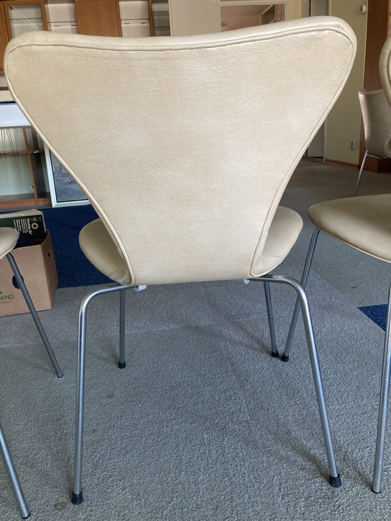 Image 1 of 5 design leren Vlinderstoelen Frits Hansen