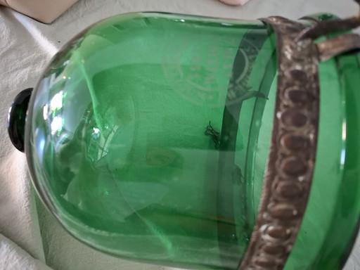 Ancienne cloche suspendue Val st Lambert