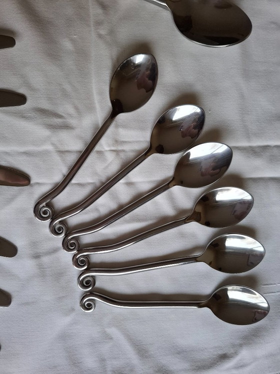 Image 1 of 24 place settings Spiral Whirl