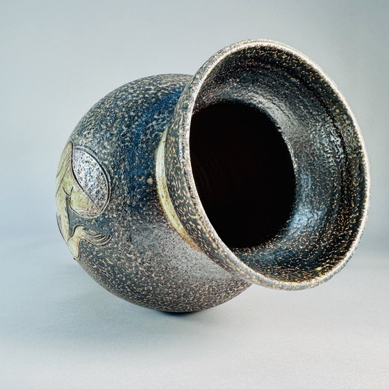 Image 1 of Terraco Draak Beesel Unica vaas met naaktfiguur – 36 cm, Mid-Century Modern