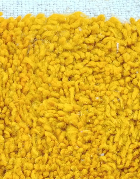 Image 1 of Handgeknüpfter marokkanischer Teppich, gelbe und ecrufarbene Wolle mit geometrischen Mustern, 200 cm x 300 cm