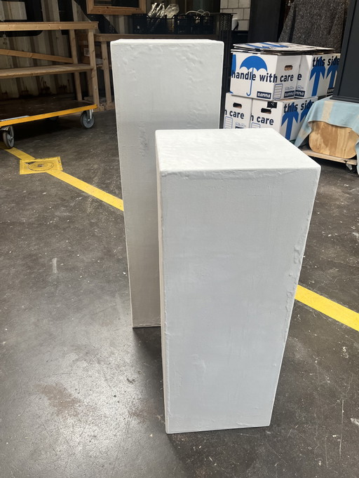 Pedestal / column concrete look