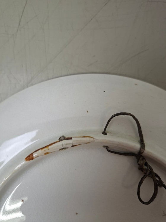 Image 1 of Due piatti da parete in ceramica con scena di fattoria