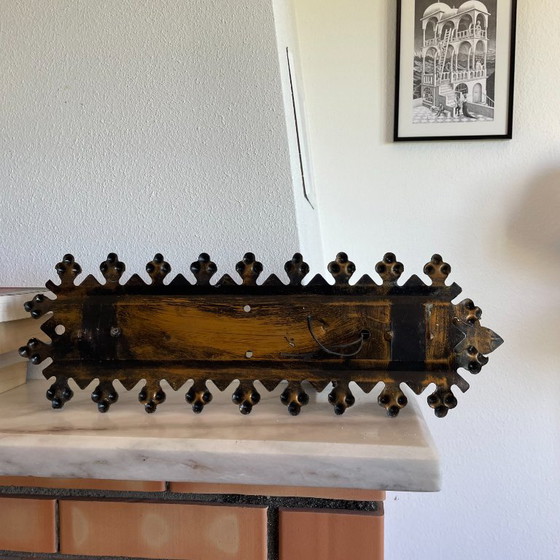Gotische brutalistische grote wandlamp van smeedijzer – Wandlampen, Cast Iron (photo 3 of 9)