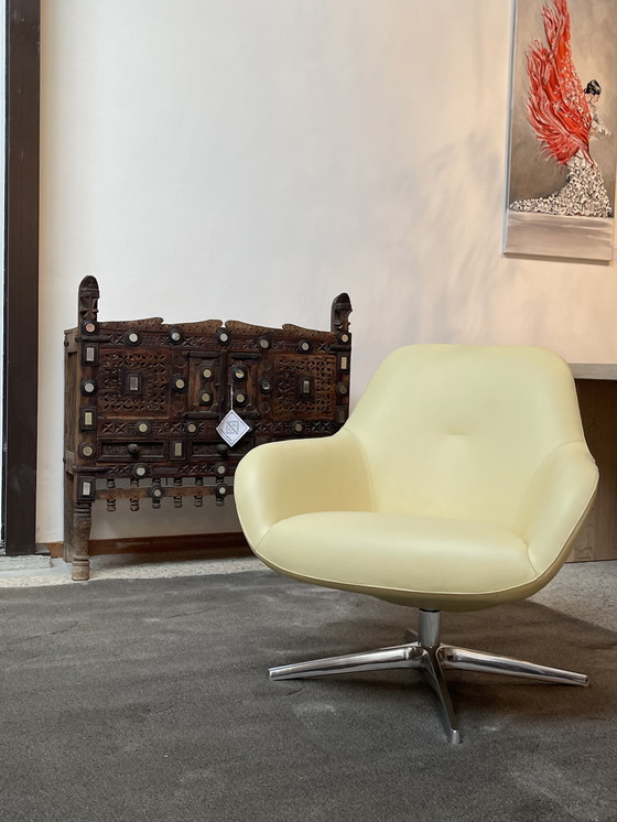 Image 1 of Pode Spot One Swivel Armchair