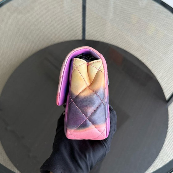 Image 1 of Borsa Chanel Classic Flap Small - Edizione limitata in pelle di agnello trapuntata Flower Power con finiture nere, serie 21