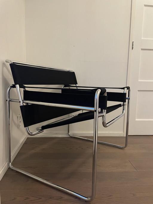 Knoll Wassily Chair Marcel Breuer