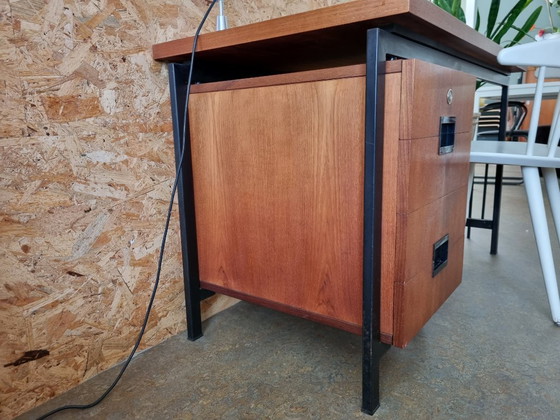 Image 1 of Bureau Pastoe Cees Braakman japanse serie EU01