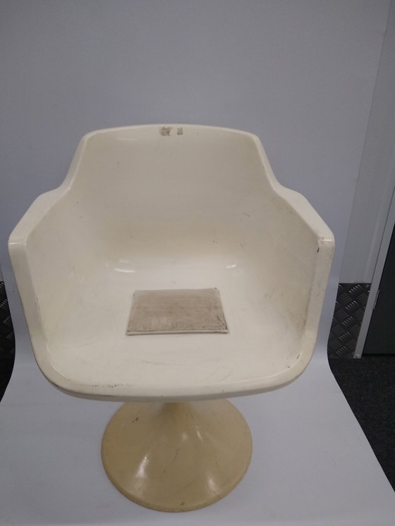 Image 1 of Chaise pivotante (tulipe) rare