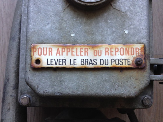 Image 1 of Altes Klingeltelefon, industrieller SNCF-Bahnhof