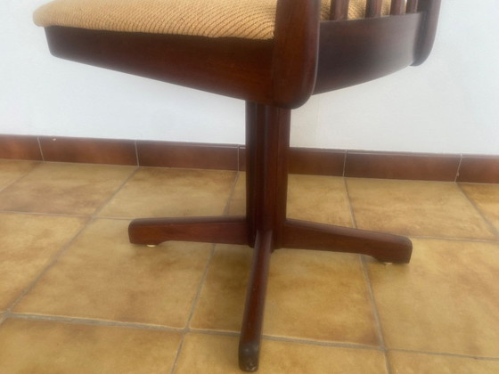 Image 1 of 6 hermosas sillas giratorias A.H. Macintosh de teca