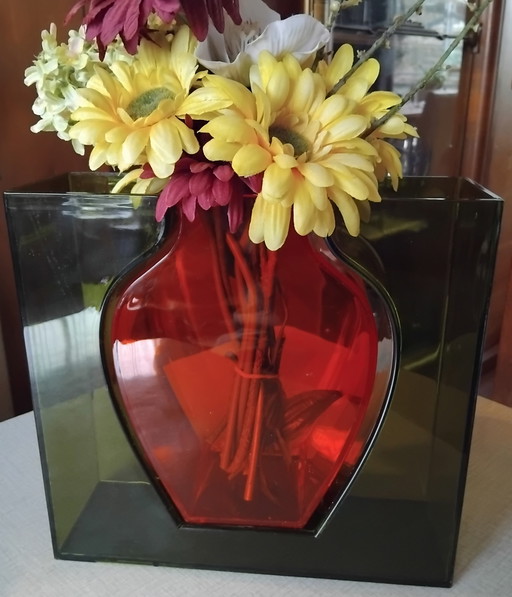 1990s Dutch Design Plexiglas Red Vase in Green
