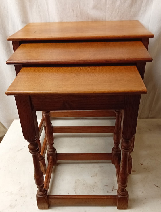 Image 1 of Nido di tavoli in rovere vintage