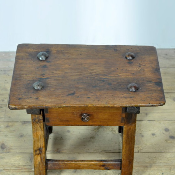 Image 1 of Small oak Spanish table, circa 1840