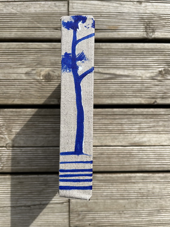 Image 1 of Acrylic on 3D linen canvas.

Size: 20 x 20 cm