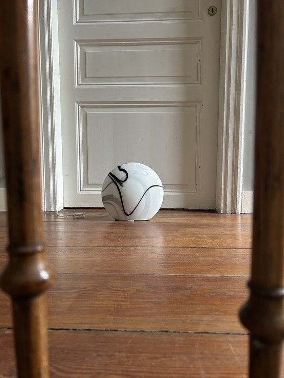 Image 1 of Lampe design à motif tourbillon zébré – Zijlstra Tiel NL – Années 1990