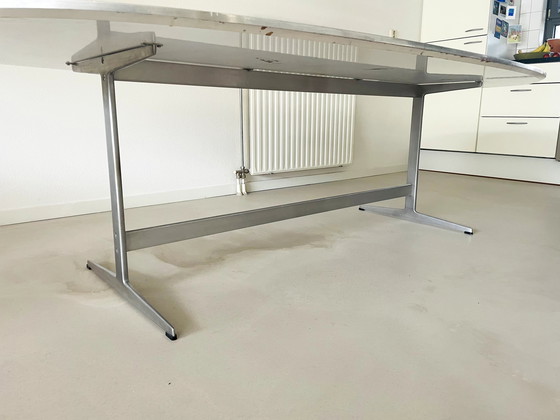 Image 1 of Table Fritz Hansen Superellipse